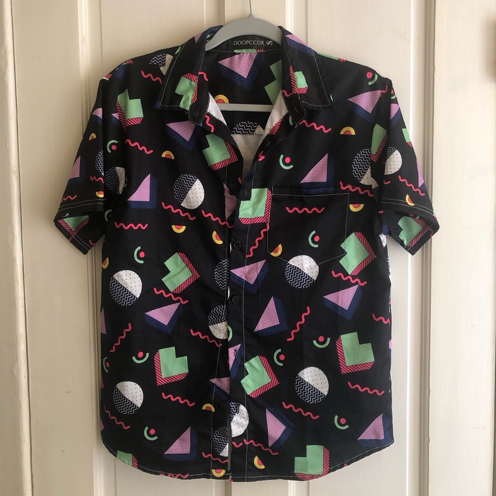 Black Geometric Print Short Sleeve Button-Down Shirt